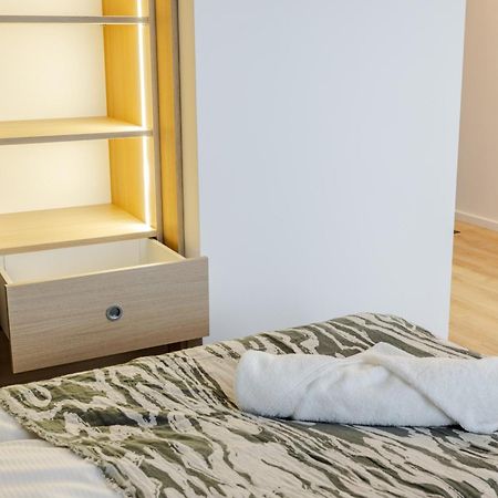Stylowe Studio Very Berry W Poznaniu Z Parkingiem I Balkonem By Noclegi Renters Extérieur photo